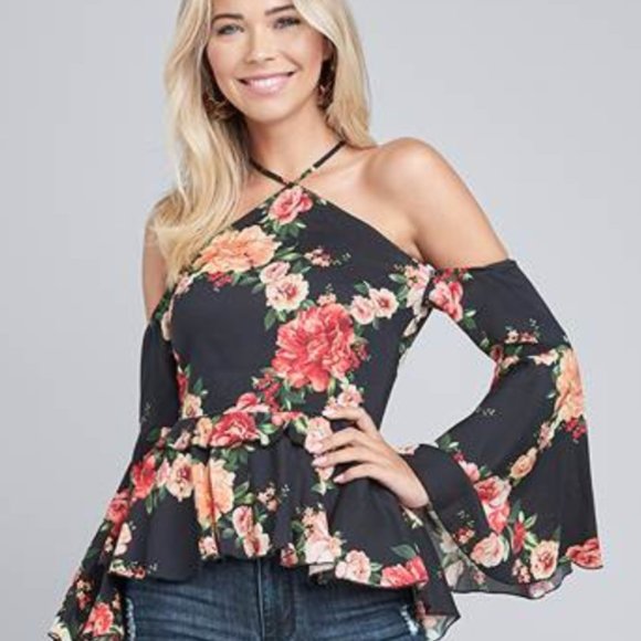 VENUS Tops - Venus Plus Size Floral Bell Sleeve Top Size 20